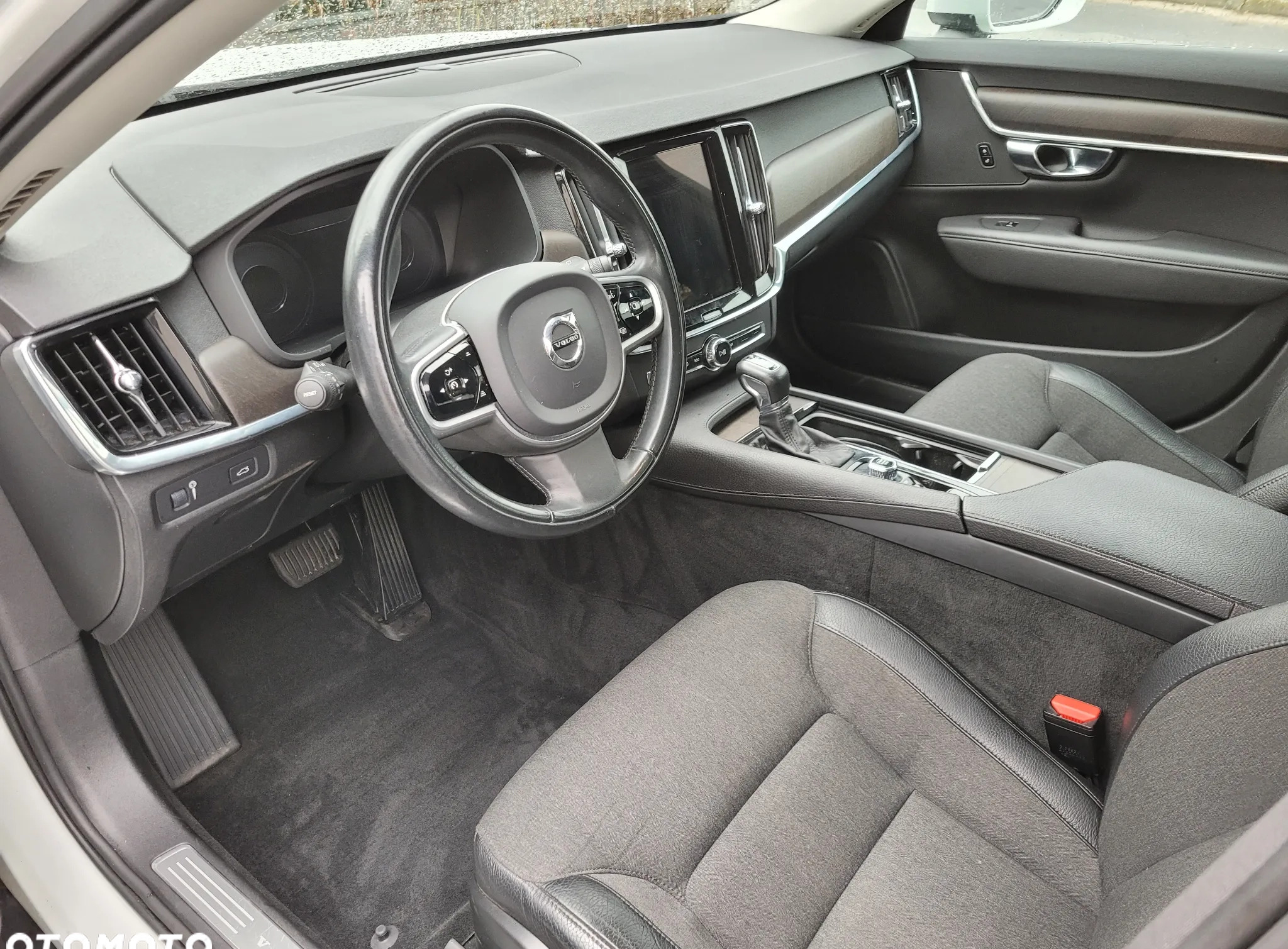 Volvo V90 Cross Country cena 129900 przebieg: 182000, rok produkcji 2020 z Zdzieszowice małe 704